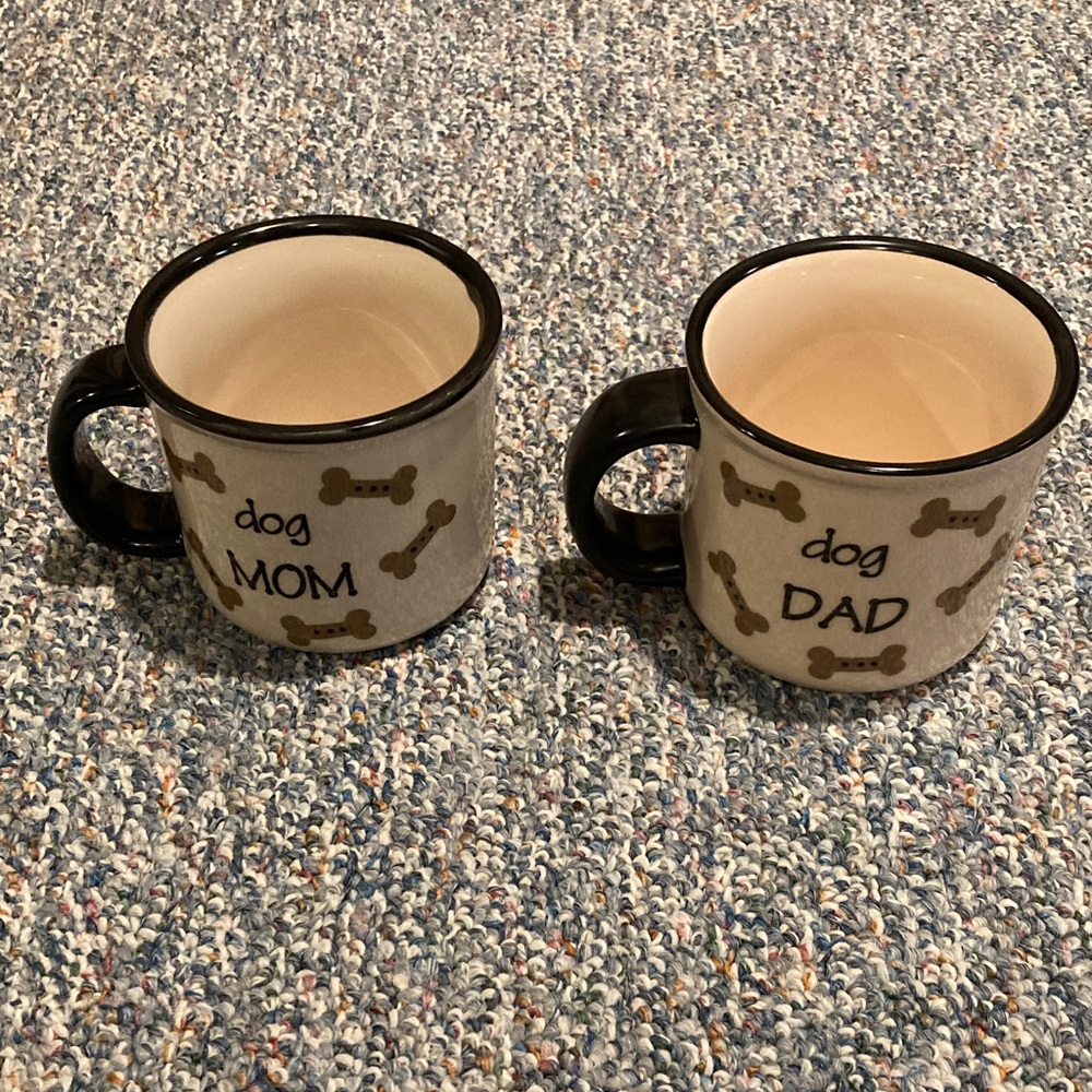 Dog Mom and Dad Mugs-NWOT